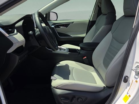 Certified 2023 Toyota RAV4 XLE Premium AWD/4WD image 28