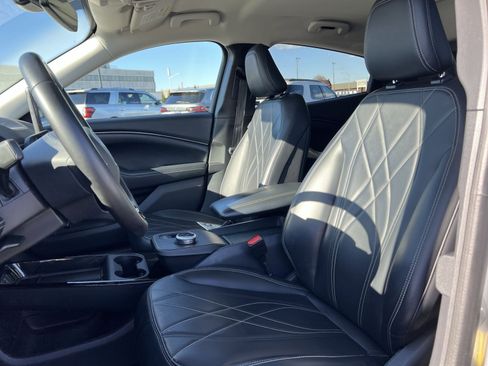 Used 2021 Ford Mustang Mach-E Select image 13