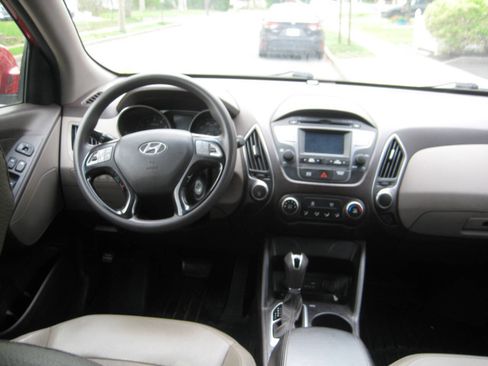 Used 2015 Hyundai Tucson GLS w/ Option Group 02 image 18