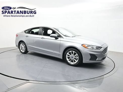 Certified 2020 Ford Fusion SE FWD image 1
