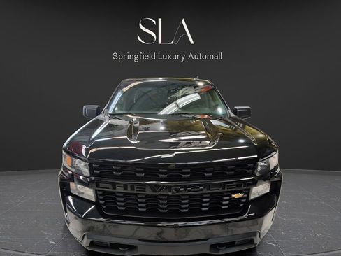 Used 2021 Chevrolet Silverado 1500 Custom image 2