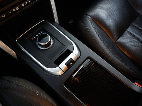 Used 2017 Land Rover Discovery Sport HSE image 39