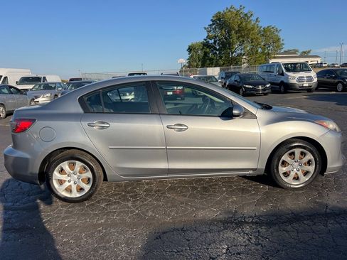 Used 2013 MAZDA MAZDA3 i SV image 8