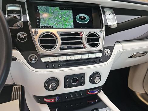 Used 2018 Rolls-Royce Ghost RWD image 5