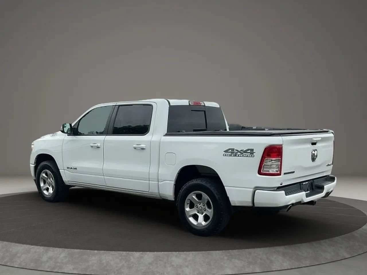 Used 2019 RAM 1500 Big Horn AWD/4WD image 3