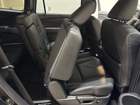 Used 2019 Honda Pilot Touring image 28