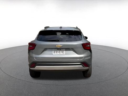 Used 2025 Chevrolet Trax LT FWD image 10