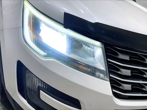 Used 2016 Ford Explorer XLT w/ Equipment Group 202A image 32