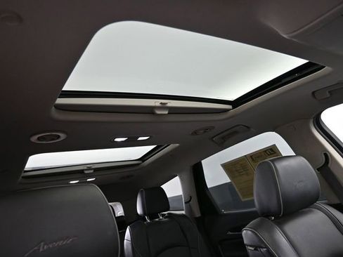 Used 2019 Buick Enclave Avenir w/ Avenir Technology Package FWD image 49