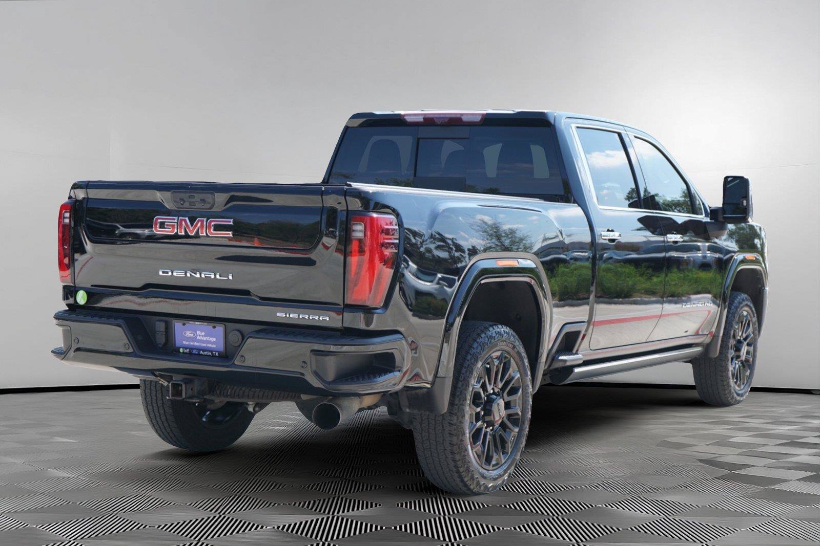 Used 2024 GMC Sierra 2500 Denali w/ Denali Reserve Package AWD/4WD image 4