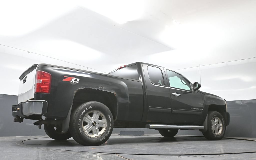 Used 2009 Chevrolet Silverado 1500 W/T AWD/4WD image 21