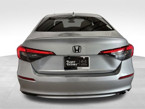 Used 2023 Honda Civic Sport image 7