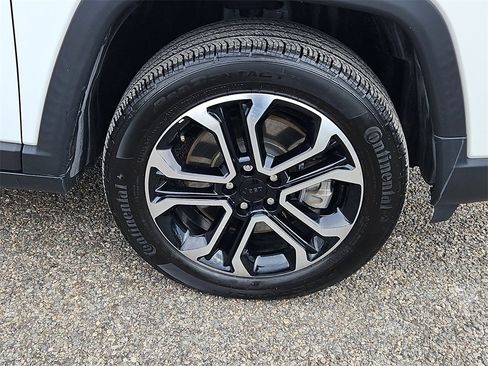 Used 2023 Jeep Compass Limited w/ Sun and Sound Group image 10