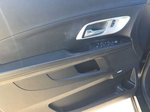 Used 2016 Chevrolet Equinox LTZ w/ Enhanced Convenience Package image 8