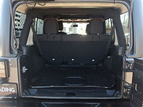 Used 2018 Jeep Wrangler Unlimited Sport S image 28