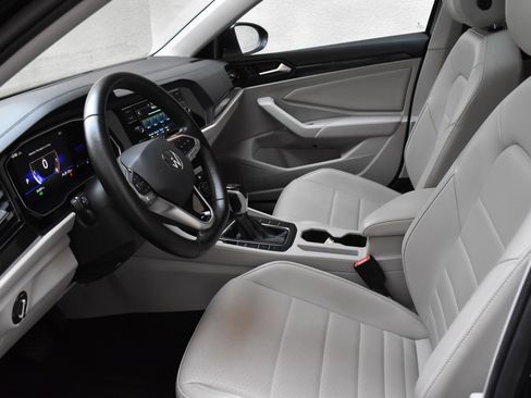 Used 2022 Volkswagen Jetta SE image 21