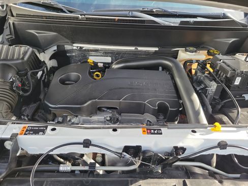 Used 2024 GMC Terrain SLE FWD image 25