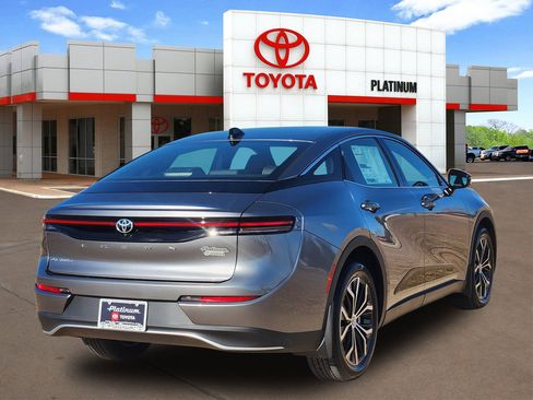 New 2026 Toyota Crown XLE image 4