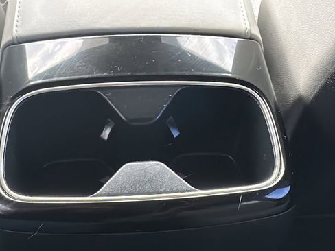 Used 2025 Kia Telluride EX w/ EX Captain's Chair Package image 23