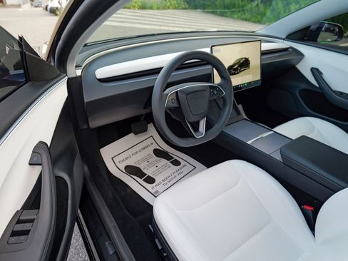 Used 2025 Tesla Model 3 RWD image 16