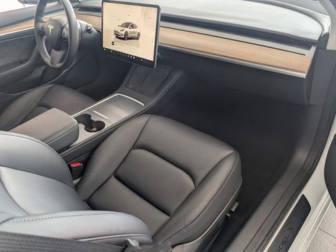 Used 2023 Tesla Model 3 Standard Range image 13