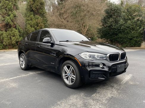 Used 2019 BMW X6 xDrive35i w/ M Sport Package image 2