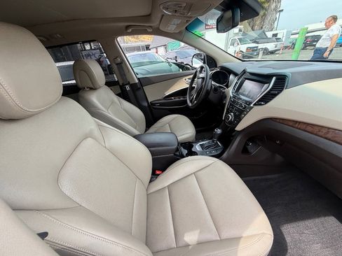 Used 2019 Hyundai Santa Fe XL FWD image 19