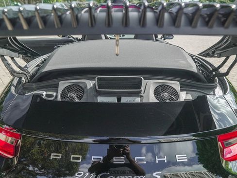 Used 2017 Porsche 911 Carrera S image 23