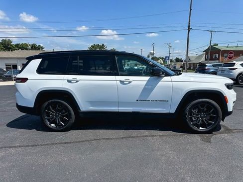 Used 2025 Jeep Grand Cherokee L Limited AWD/4WD image 9