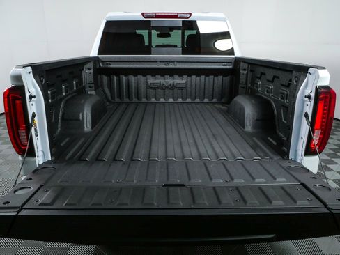 New 2026 GMC Sierra 1500 SLT w/ SLT Premium Plus Package AWD/4WD image 32