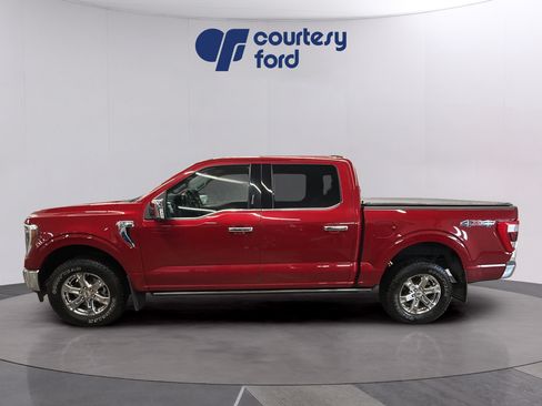 Used 2021 Ford F150 Lariat w/ Equipment Group 502A High AWD/4WD image 4