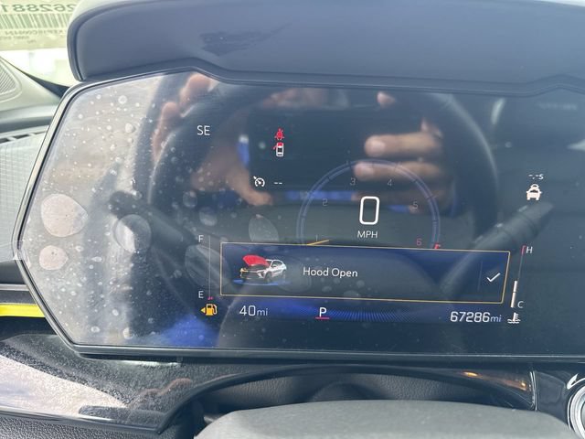 Used 2025 Chevrolet Trax ACTIV w/ Sunroof Package FWD image 15