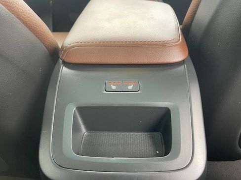 Used 2025 Volvo V60 B5 Cross Country Plus image 14