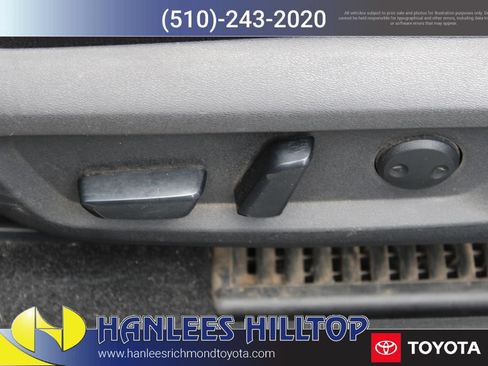 Used 2023 Nissan Rogue SV FWD image 13