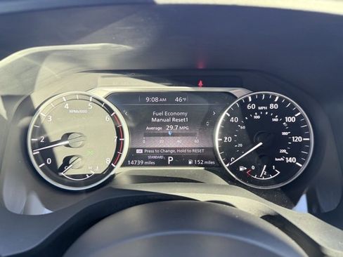 Used 2021 Nissan Rogue SV w/ Premium Package image 12