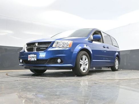 Used 2011 Dodge Grand Caravan Crew w/ Safety Sphere Group FWD image 45