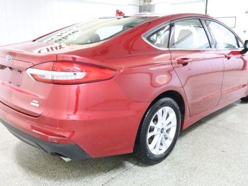 Used 2020 Ford Fusion SE image 6