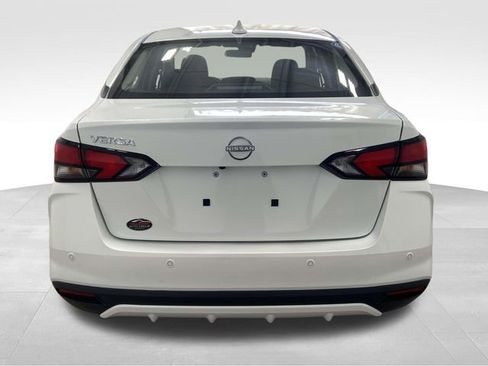 New 2025 Nissan Versa SV w/ Trunk Package image 4