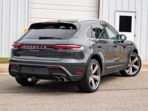 Used 2024 Porsche Macan S image 9