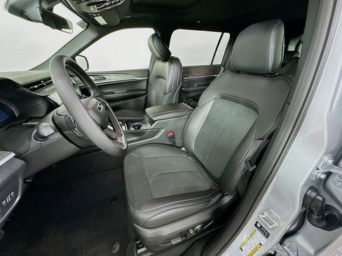 New 2026 Jeep Grand Cherokee L 4WD image 29