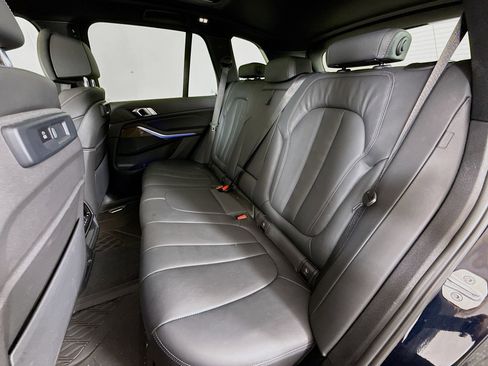 Used 2022 BMW X5 xDrive40i w/ M Sport Package image 23