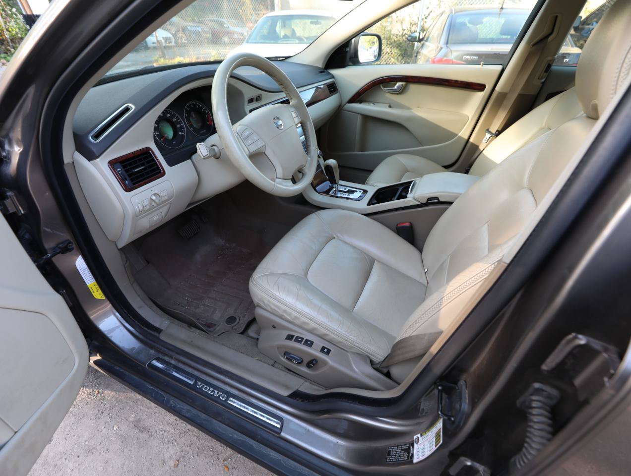 Used 2008 Volvo XC70 3.2 AWD/4WD image 18