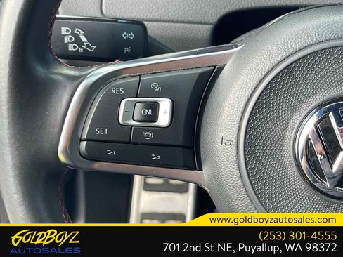 Used 2019 Volkswagen Golf 4-Door FWD image 29