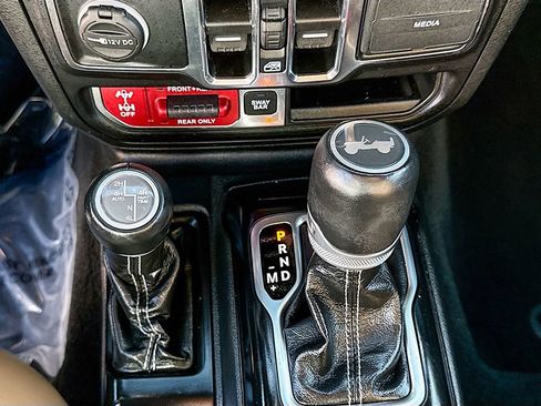 Used 2022 Jeep Wrangler Unlimited Rubicon 4xe w/ Cold Weather Group image 30