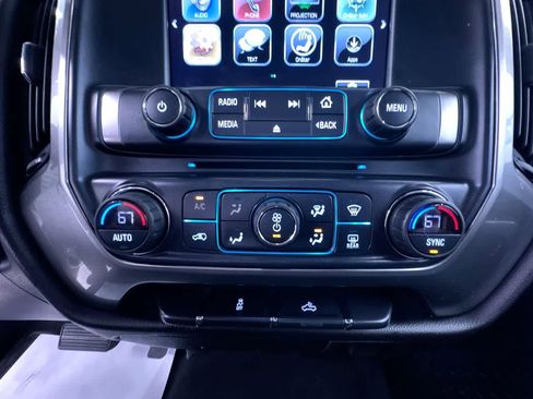 Used 2018 Chevrolet Silverado 1500 LT w/ All Star Edition image 27