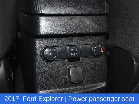 Used 2017 Ford Explorer XLT image 22