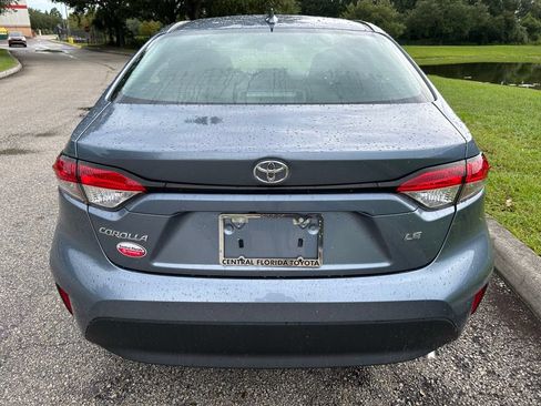 Certified 2025 Toyota Corolla LE FWD image 4