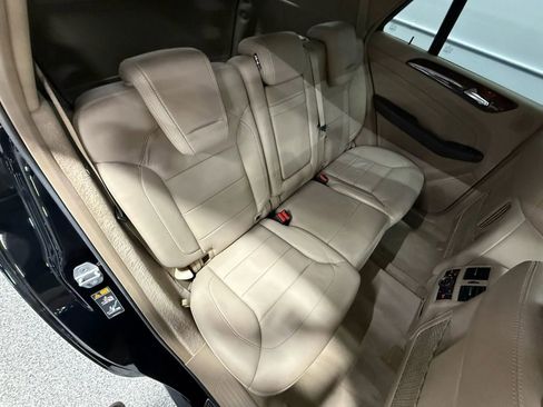 Used 2014 Mercedes-Benz ML 350 4MATIC w/ Premium 1 Package image 46