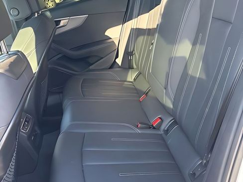 Used 2024 Audi A4 2.0T Prestige image 8