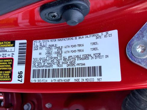 Used 2023 Toyota Tacoma SR5 w/ Technology Package image 31